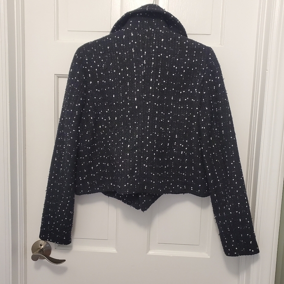Ann Taylor Black & White Crop Style Blawr Jacket Size 4, Stylish, Chic - Picture 11 of 11